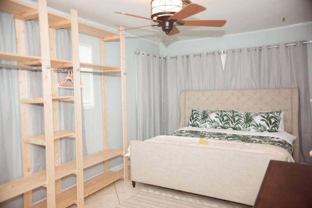 Charming Home, Minutes From The Beach 维罗比奇 外观 照片
